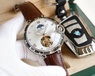 定番人気カルティエ バロンブルー コピーシリーズ メンズ 自動巻き7色