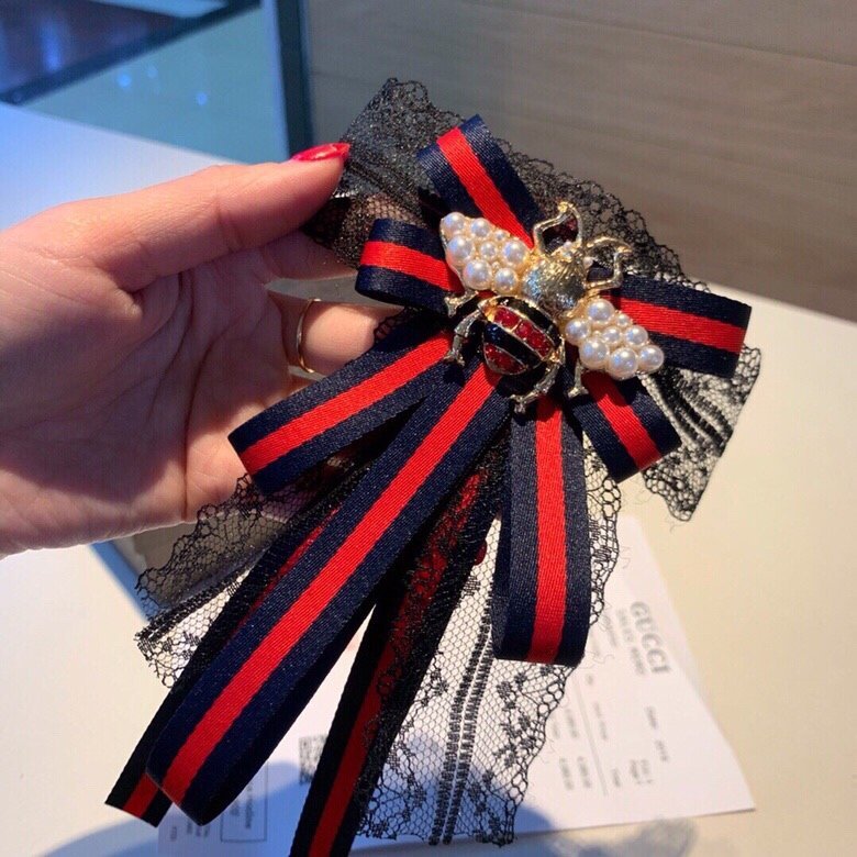 円 グッチコピーブローチ 定番人気新品 Gucci レディース ブローチ M Creditshop Jp