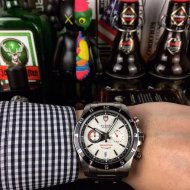 定番人気新品チュードル 時計 コピー メンズ クオーツ 3色