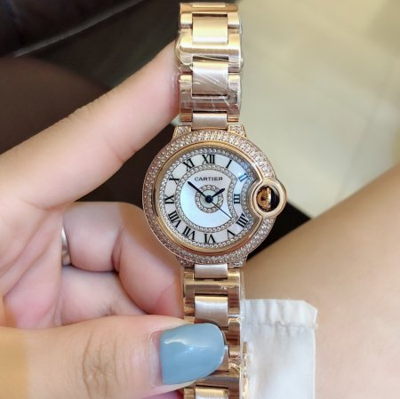 注目度NO.1カルティエ バロンブルー コピーシリーズ レディース クオーツ