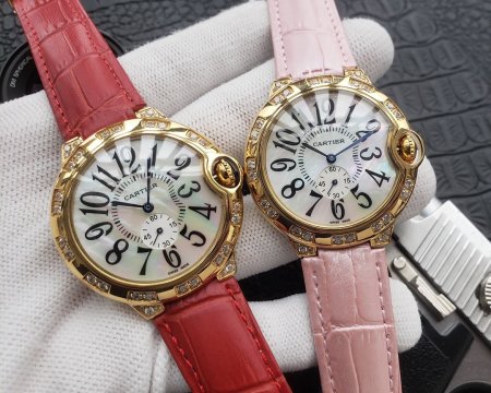 大人気新作カルティエ バロンブルー コピーシリーズ レディース クオーツ4色