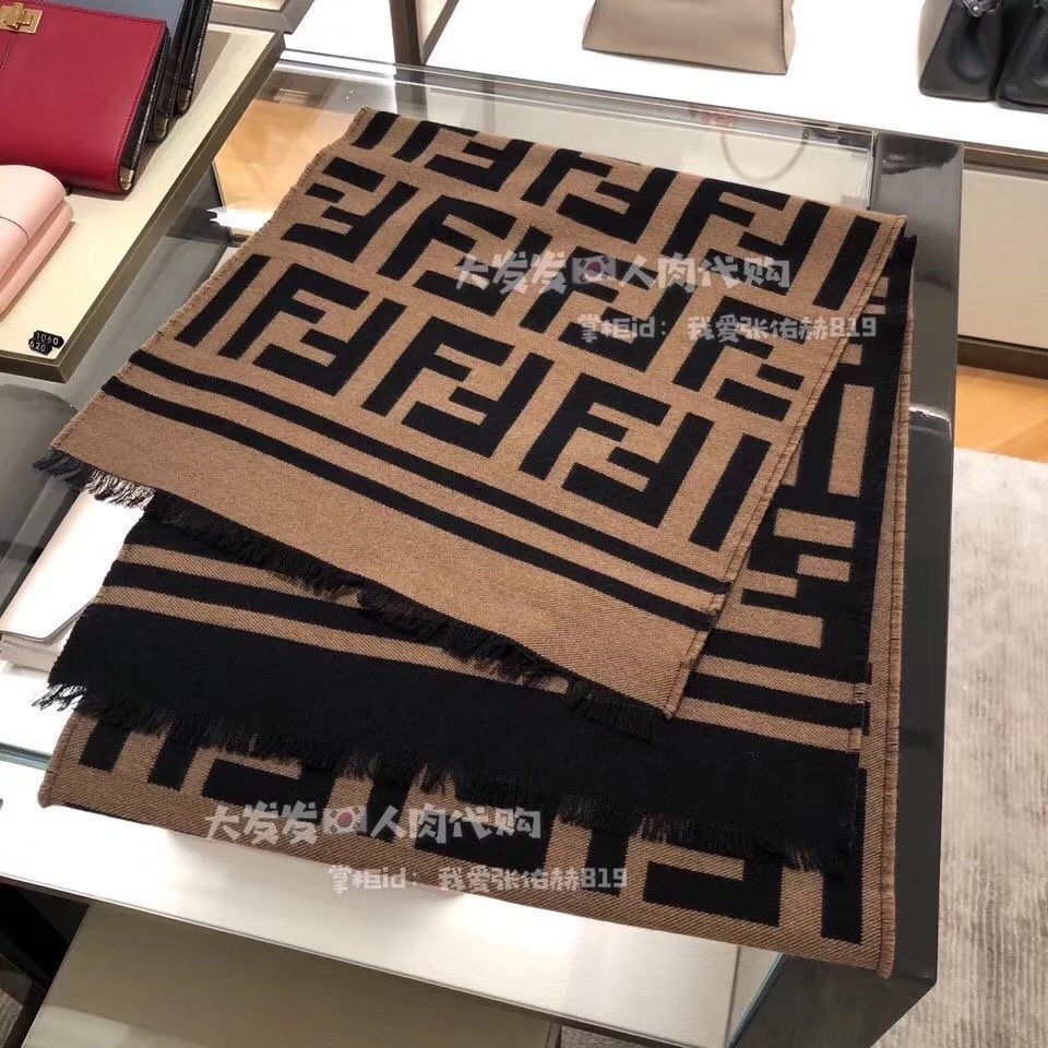 円 フェンディマフラーコピー 大人気新品 Fendi 男女兼用 ウールスカーフ M Creditshop Jp