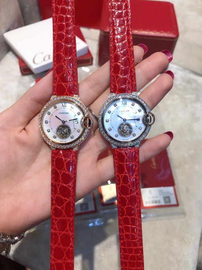 定番人気カルティエ バロンブルー コピーシリーズ レディース 自動巻き4色