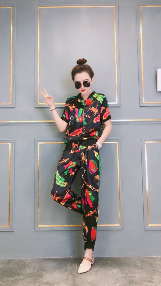 円 エルメス服コピー 定番人気新品 Hermes レディース セットアップ M Creditshop Jp