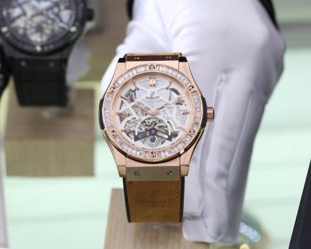 定番人気売れ筋ウブロ コピー メンズ 自動巻き 8色