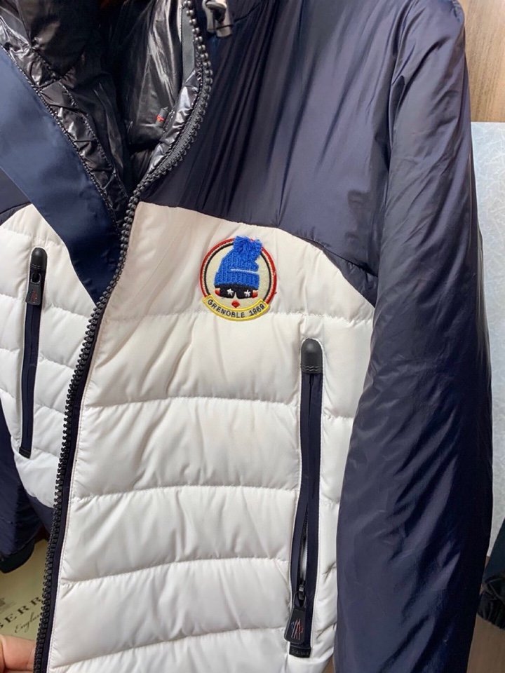 円 モンクレール服コピー 定番人気新品 Moncler メンズ ダウンジャケット 2色 M Creditshop Jp