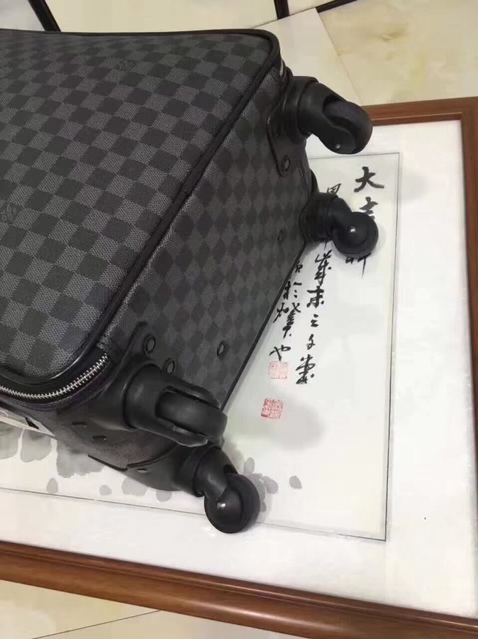 ルイヴィトンバッグコピー 大人気2020新品 Louis Vuitton  男女兼用 スーツケース