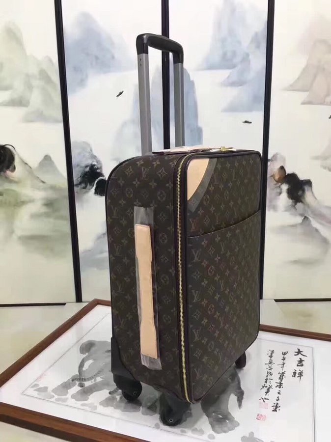 ルイヴィトンバッグコピー 2020新品注目度NO.1 Louis Vuitton  男女兼用 スーツケース