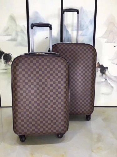 ルイヴィトンバッグコピー 定番人気2020新品 Louis Vuitton  男女兼用 スーツケース