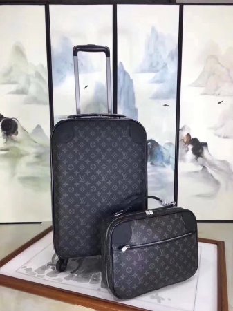 ルイヴィトンバッグコピー 2020新品注目度NO.1 Louis Vuitton  男女兼用 スーツケース