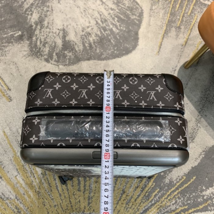 ルイヴィトンバッグコピー 大人気2020新品 Louis Vuitton  男女兼用 スーツケース