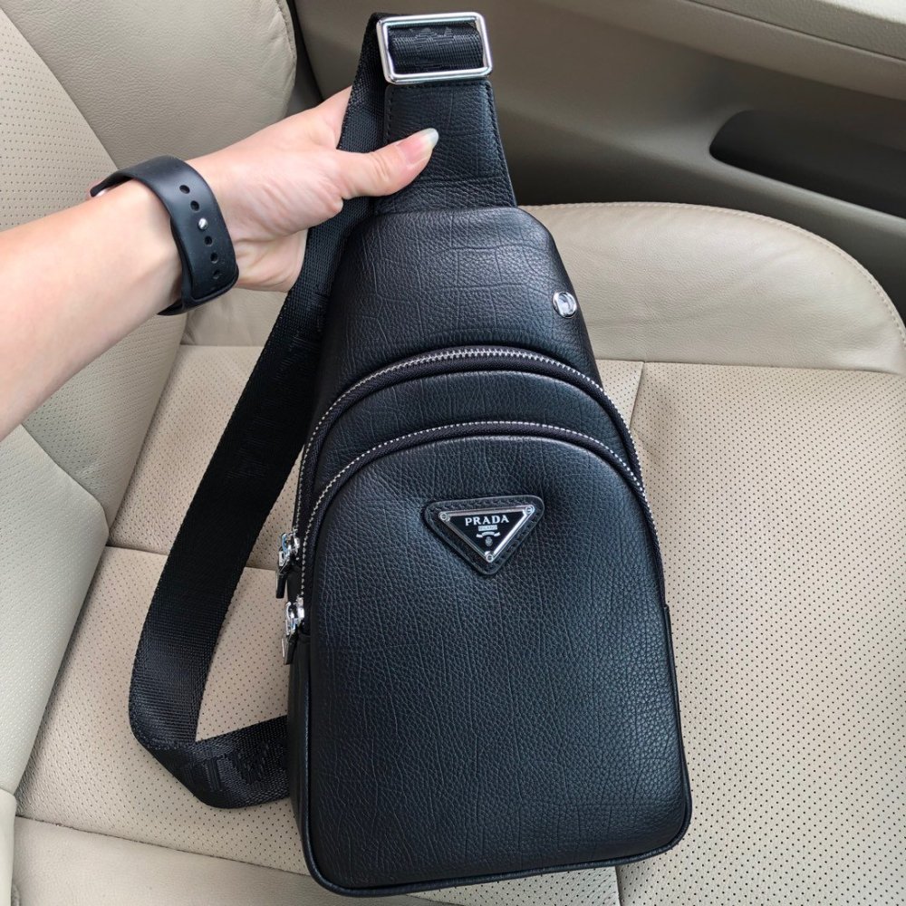 円 プラダバッグコピー 大人気21新品 Prada メンズ ボディバッグ M Creditshop Jp