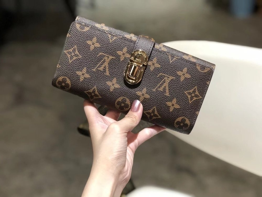 円 ルイヴィトン財布コピー 定番人気21新品 Louis Vuitton レディース 長財布 M Creditshop Jp