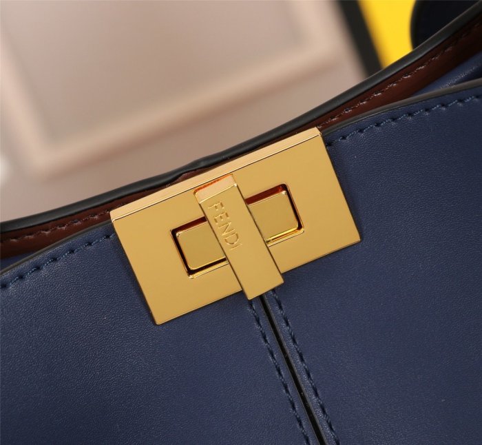 フェンディバッグコピー 定番人気2021新品 FENDI レディース トートバッグ