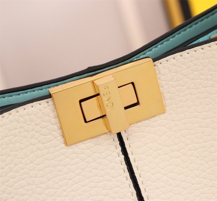 フェンディバッグコピー 2021新品注目度NO.1 FENDI レディース トートバッグ