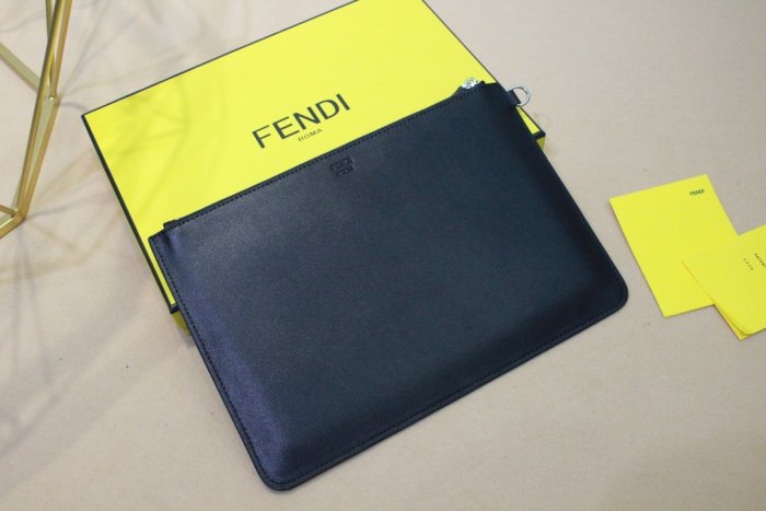 フェンディバッグコピー 2021新品注目度NO.1 FENDI 男女兼用 セカンドバッグ