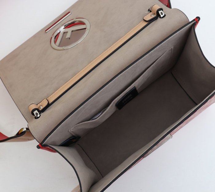 フェンディバッグコピー 大人気2021新品 FENDI レディース ハンドバッグ