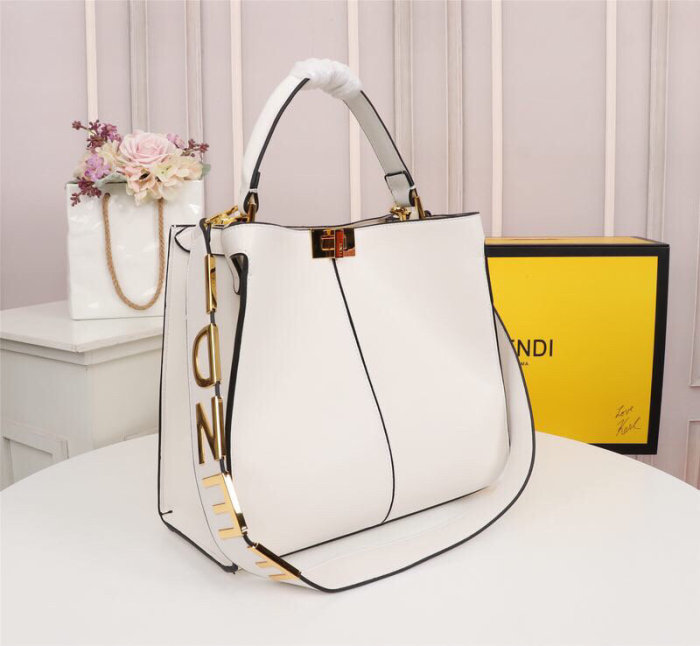 フェンディバッグコピー 大人気2021新品 FENDI レディース トートバッグ