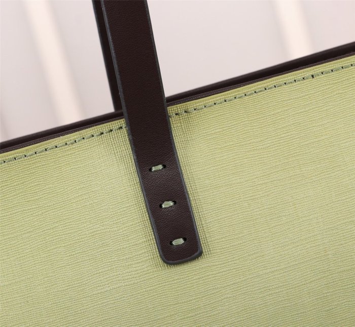 フェンディバッグコピー 2021新品注目度NO.1 FENDI レディース トートバッグ