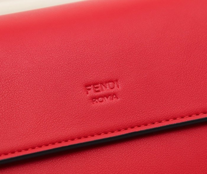 フェンディバッグコピー 2021新品注目度NO.1 FENDI レディース ハンドバッグ