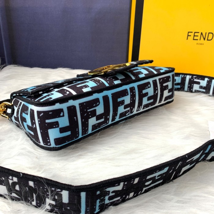 フェンディバッグコピー 2021新品注目度NO.1 FENDI レディース ショルダーバッグ
