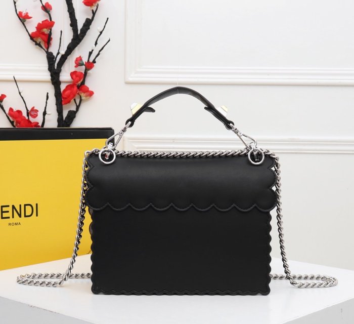 フェンディバッグコピー 定番人気2021新品 FENDI レディース ハンドバッグ