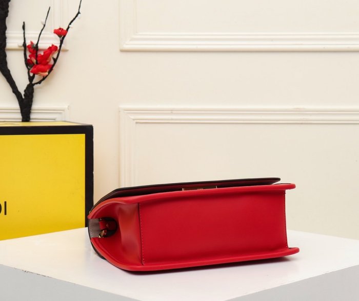 フェンディバッグコピー 2021新品注目度NO.1 FENDI レディース ハンドバッグ