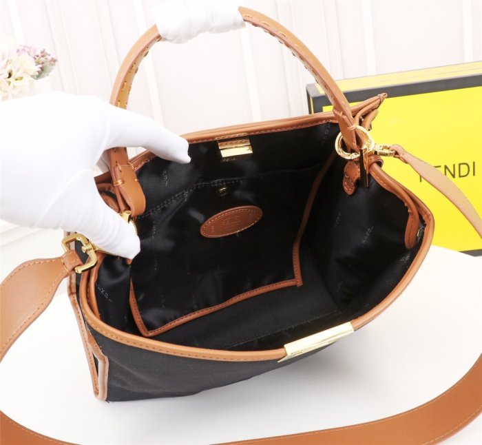 フェンディバッグコピー 2021新品注目度NO.1 FENDI レディース トートバッグ