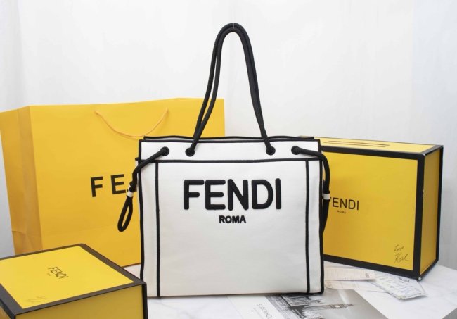 フェンディバッグコピー 大人気2021新品 FENDI レディース トートバッグ