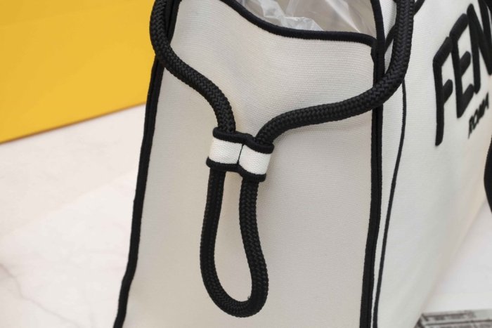 フェンディバッグコピー 大人気2021新品 FENDI レディース トートバッグ