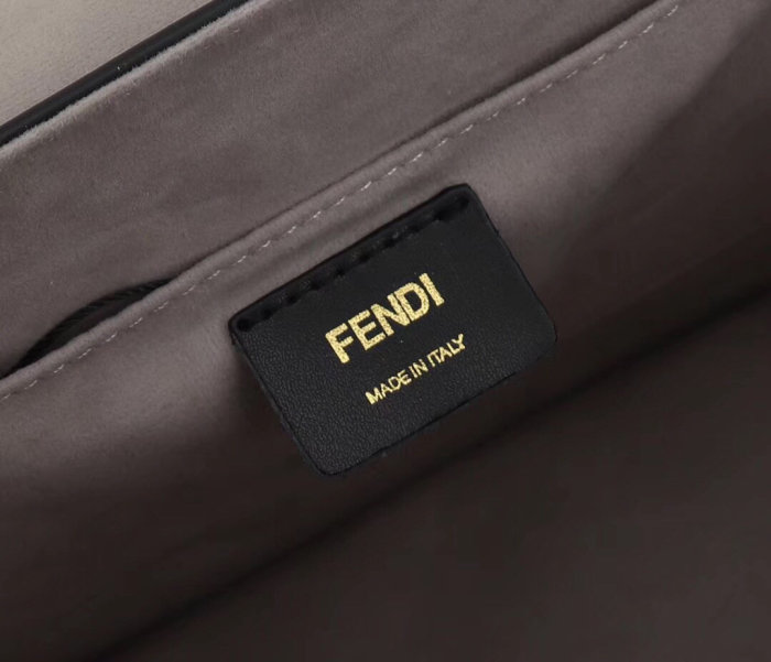 フェンディバッグコピー 2021新品注目度NO.1 FENDI レディース ハンドバッグ