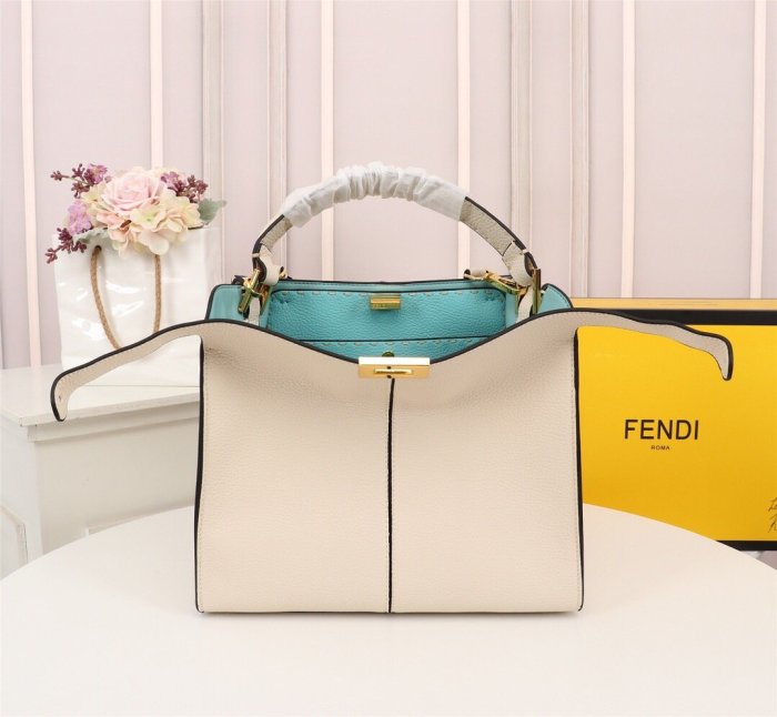 フェンディバッグコピー 2021新品注目度NO.1 FENDI レディース トートバッグ
