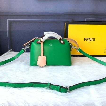 フェンディバッグコピー 大人気2021新品 FENDI レディース ショルダーバッグ