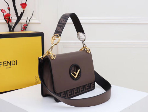 フェンディバッグコピー 大人気2021新品 FENDI レディース ハンドバッグ