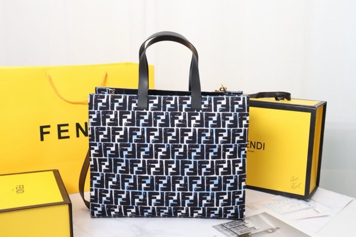 フェンディバッグコピー 定番人気2021新品 FENDI レディース トートバッグ