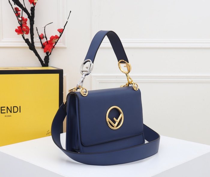 フェンディバッグコピー 定番人気2021新品 FENDI レディース ハンドバッグ