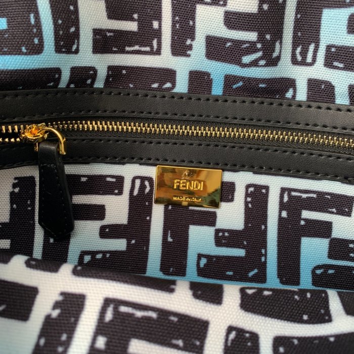 フェンディバッグコピー 2021新品注目度NO.1 FENDI レディース ショルダーバッグ