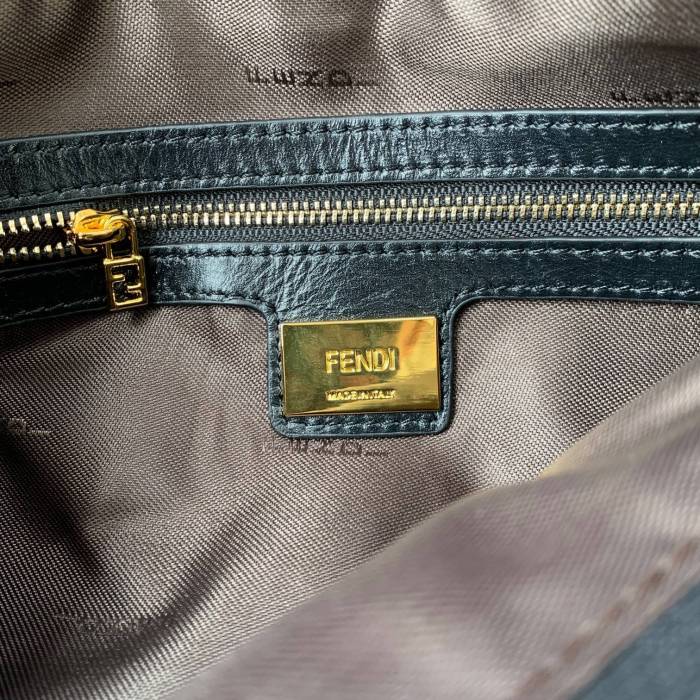 フェンディバッグコピー 大人気2021新品 FENDI レディース ショルダーバッグ
