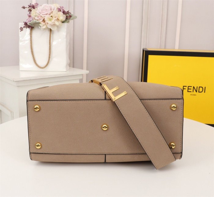 フェンディバッグコピー 2021新品注目度NO.1 FENDI レディース トートバッグ