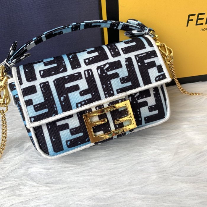 フェンディバッグコピー 定番人気2021新品 FENDI レディース ショルダーバッグ