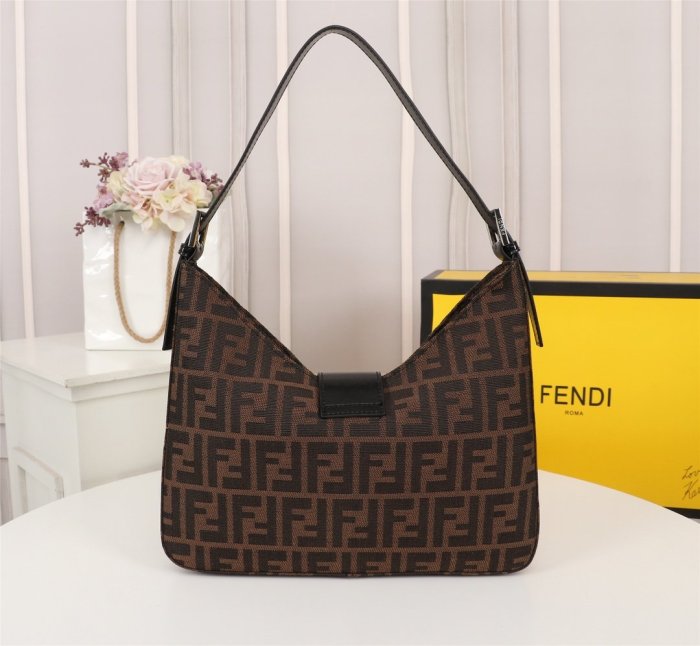 フェンディバッグコピー 2021新品注目度NO.1 FENDI レディース ハンドバッグ