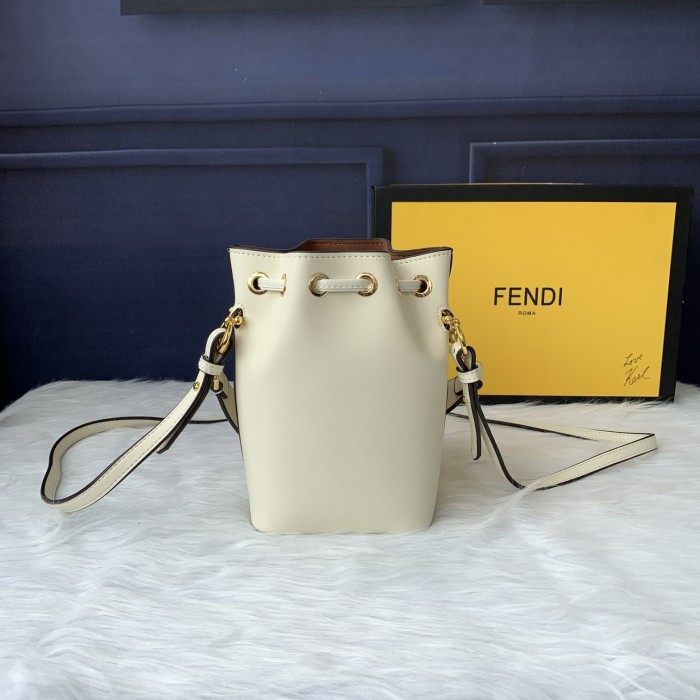 フェンディバッグコピー 定番人気2021新品 FENDI レディース バケツバッグ