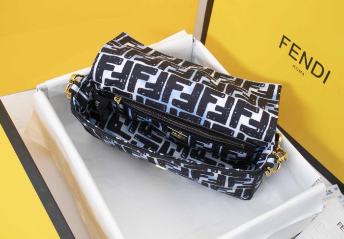 フェンディバッグコピー 定番人気2021新品 FENDI レディース ハンドバッグ
