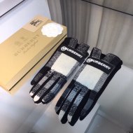 バーバリー手袋コピー 大人気2021新品    BURBERRY レディース 手袋