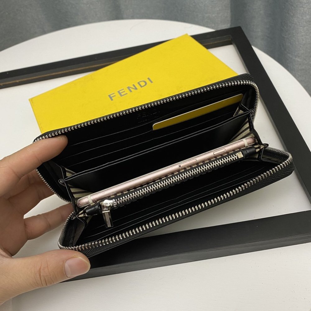 円 フェンディ財布コピー 定番人気21新品 Fendi メンズ 長財布 M Creditshop Jp