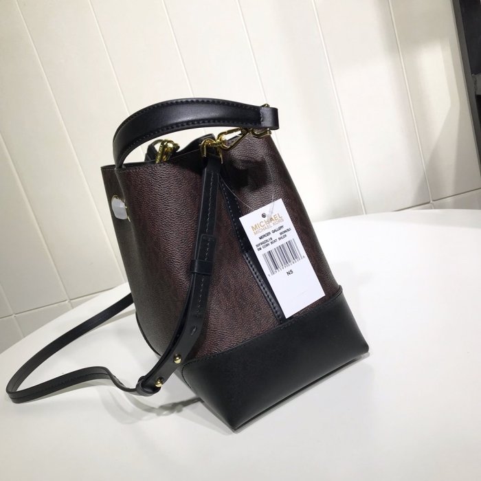 マイケル コースバッグコピー 2021新品注目度NO.1 Michael Kors レディース バケツバッグ