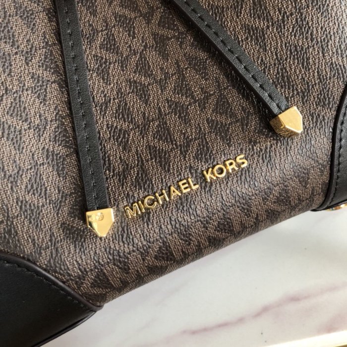 マイケル コースバッグコピー 2021新品注目度NO.1 Michael Kors レディース バケツバッグ