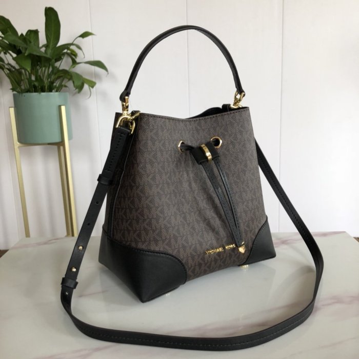 マイケル コースバッグコピー 2021新品注目度NO.1 Michael Kors レディース バケツバッグ