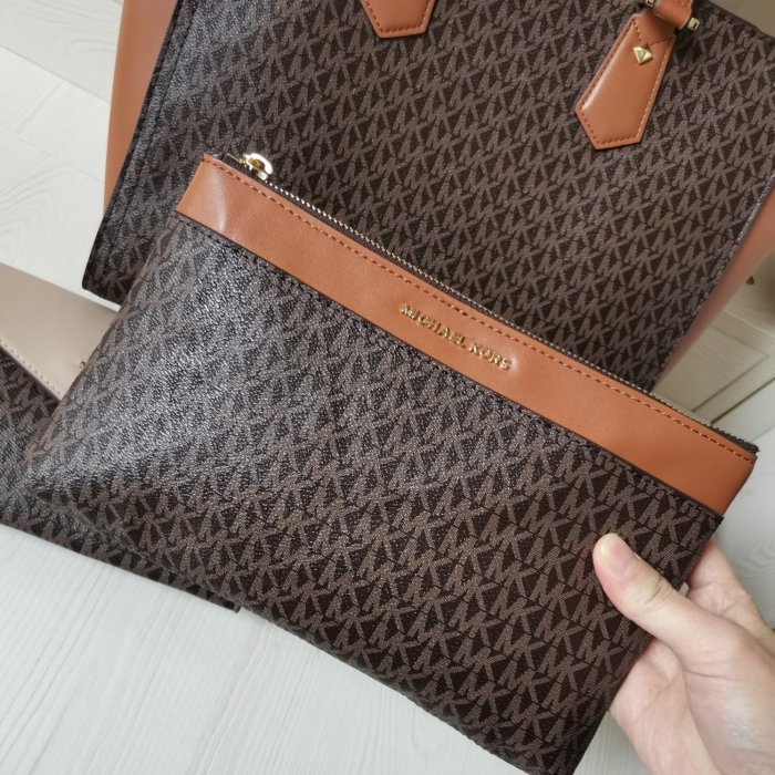マイケル コースバッグコピー 2021新品注目度NO.1 Michael Kors レディース トートバッグ
