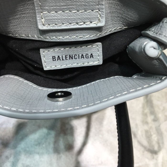 高品質  バレンシアガバッグコピー 定番人気2021新品 BALENCIAGA   男女兼用 ショルダーバッグ